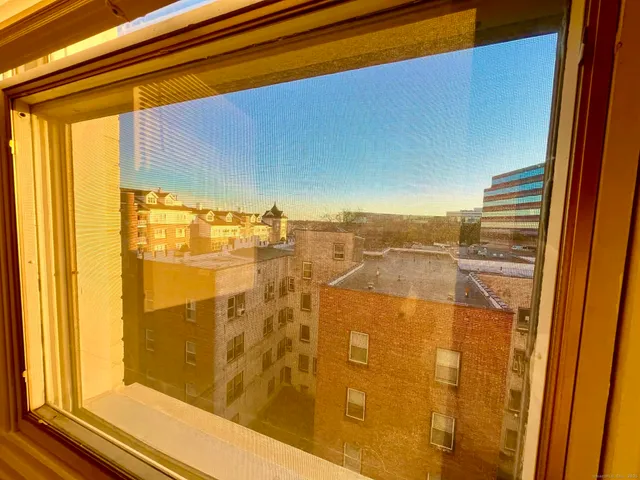 $2,300 | 30 Glenbrook Road, Unit 6D, Stamford, CT 06902