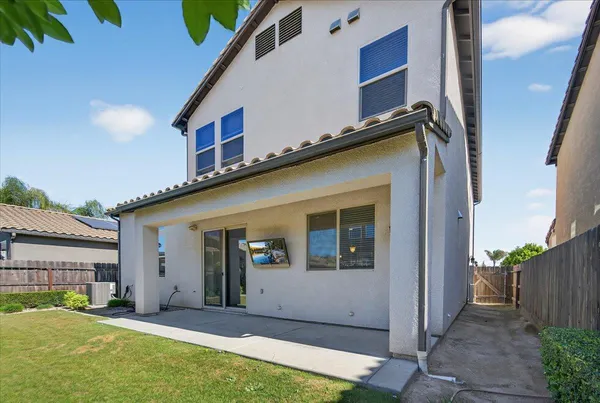 $549,000 | 1859 East Kroeker Avenue, Fresno, CA 93730