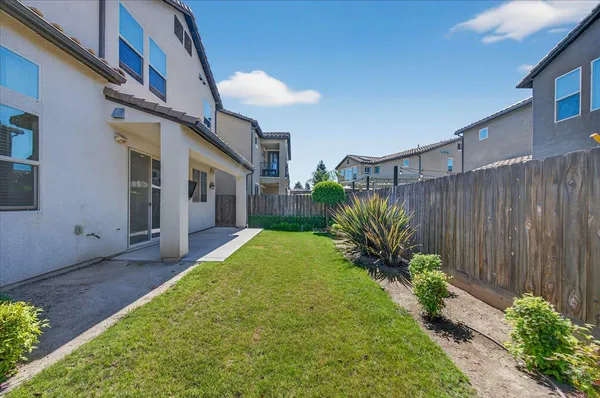 $549,000 | 1859 East Kroeker Avenue, Fresno, CA 93730