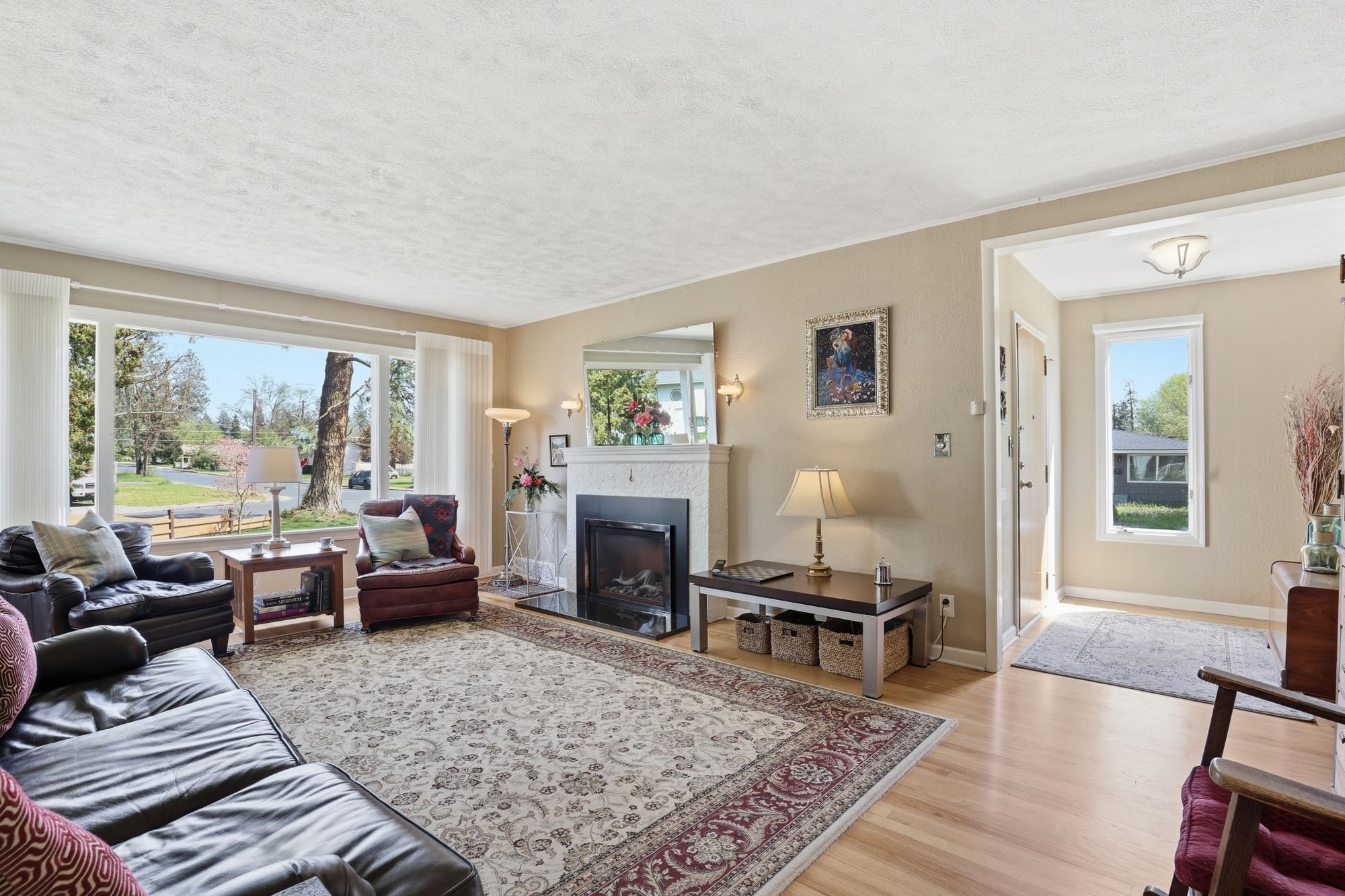 3534 West Wellesley Avenue Spokane, WA 99205 - Photo 3 of 45