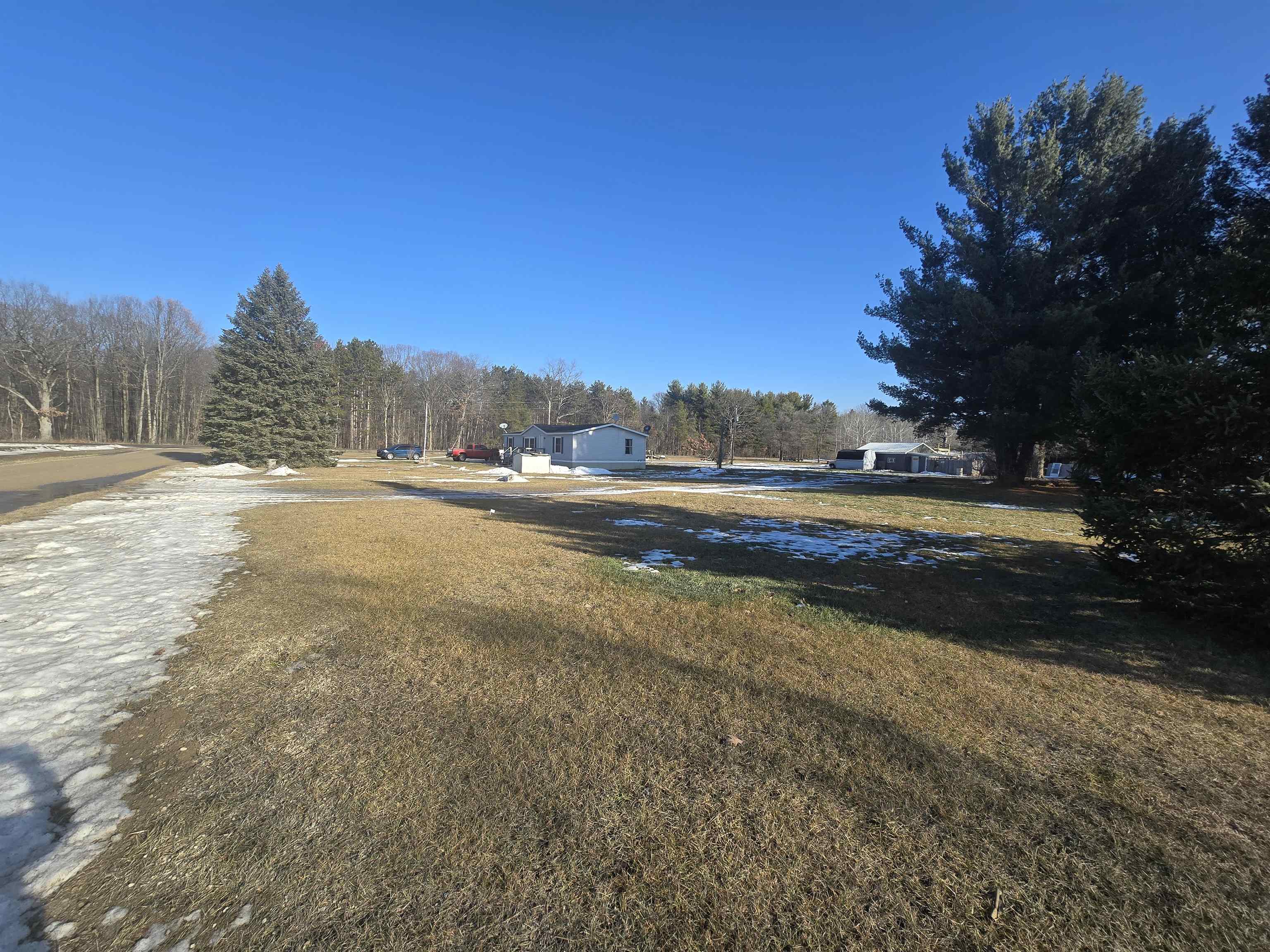 3990 North Ferris Road Riverdale, MI 48877 - Photo 3 of 11