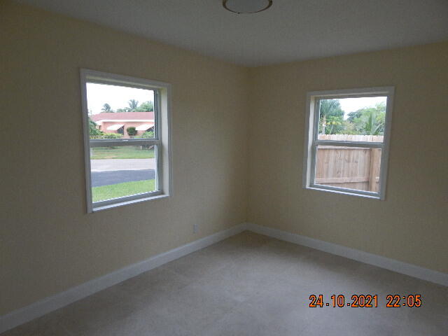341 West 14th Street Riviera Beach, FL 33404 - Photo 13 of 23 DSCN4859 (1)