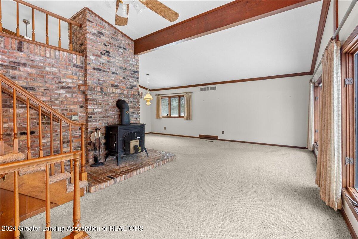 580 North Waverly Road Dimondale, MI 48821 - Photo 7 of 56 21-Media Jett - 18