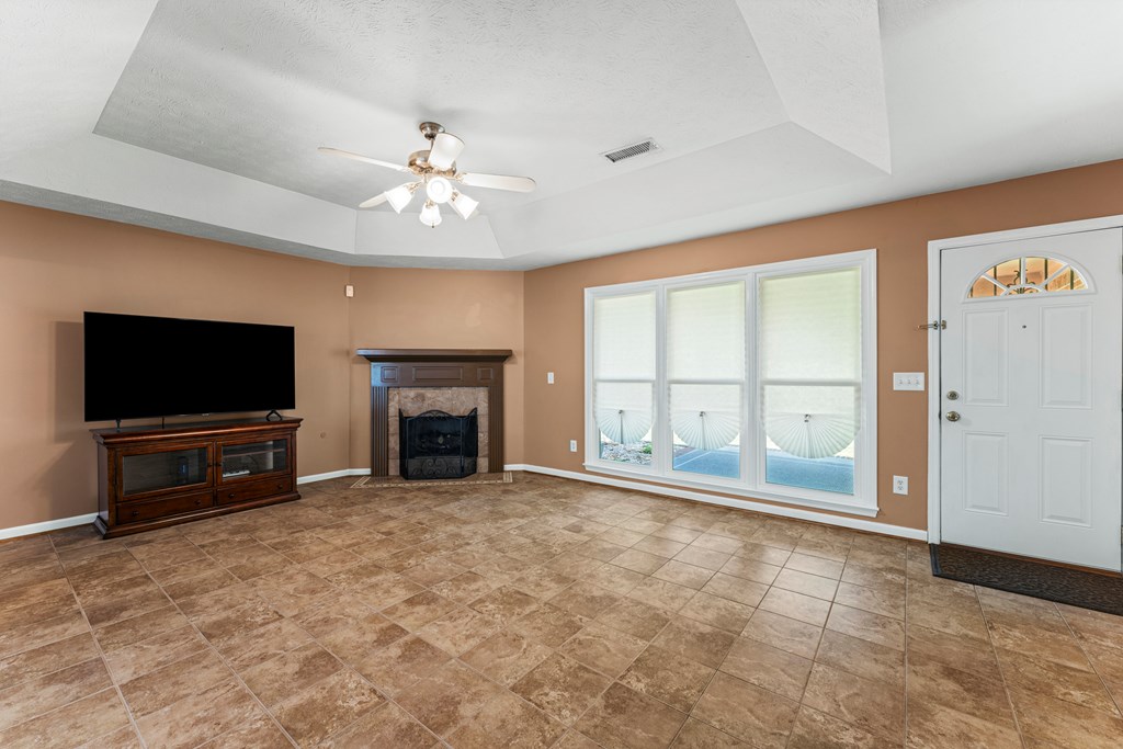 7172 Village Loop Columbus, GA 31904 - Photo 4 of 33 Living Room