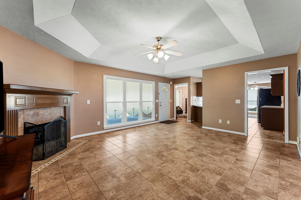 7172 Village Loop Columbus, GA 31904 - Photo 9 of 33 Living Room