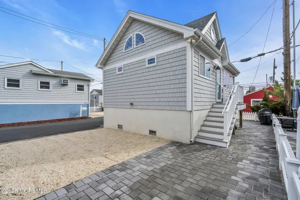 $799,000 | 105 West Bayberry Way, Lavallette, NJ 08735