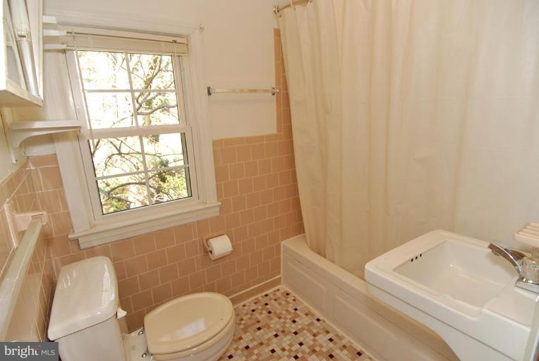 3613 Chatham Road Ellicott City, MD 21042 - Photo 18 of 20 Bath #2