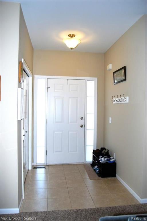 3915 Cone Avenue Rochester Hills, MI 48309 - Photo 3 of 40