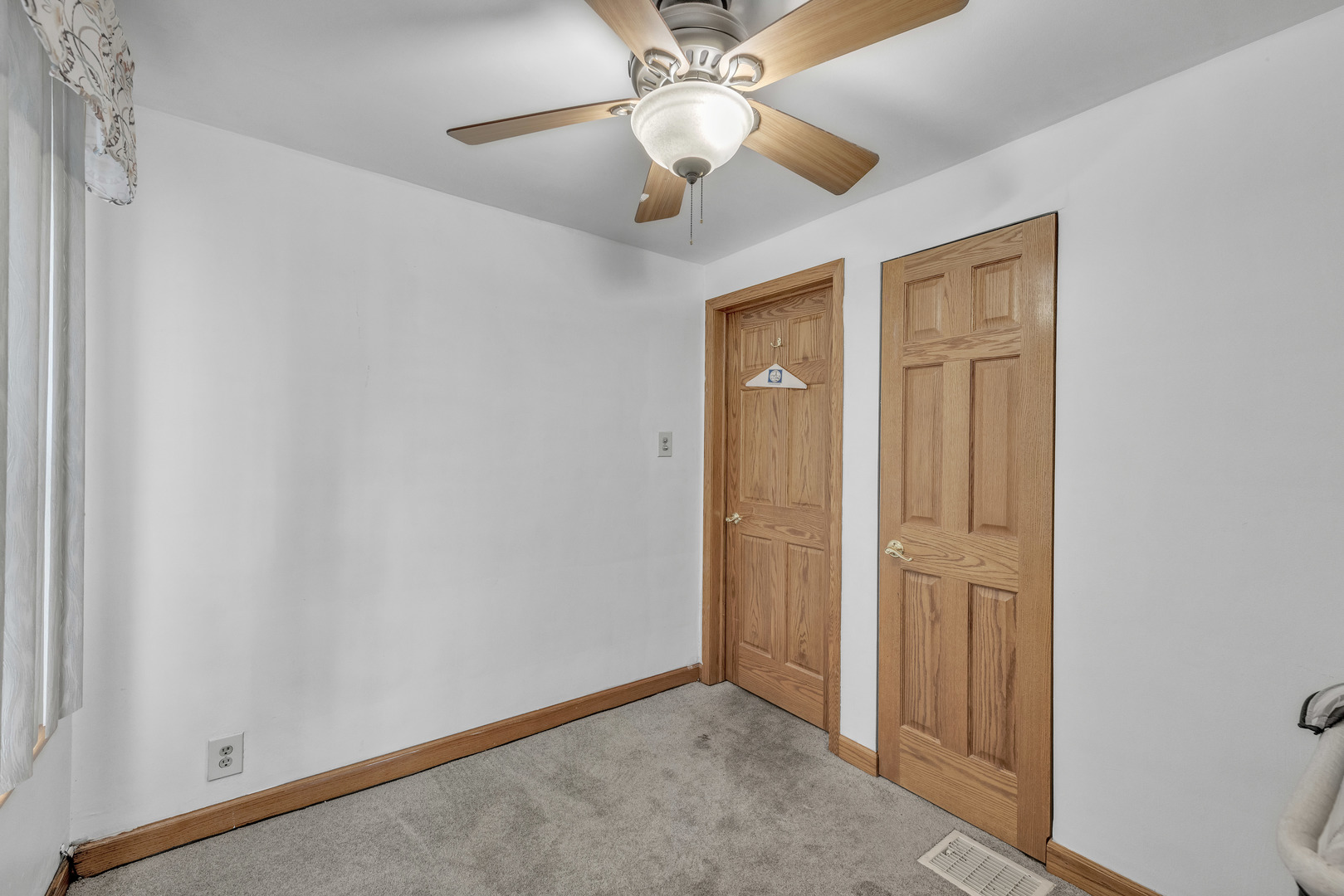 5249 West 64th Place Chicago, IL 60638 - Photo 10 of 23 wooden floor in an empty room