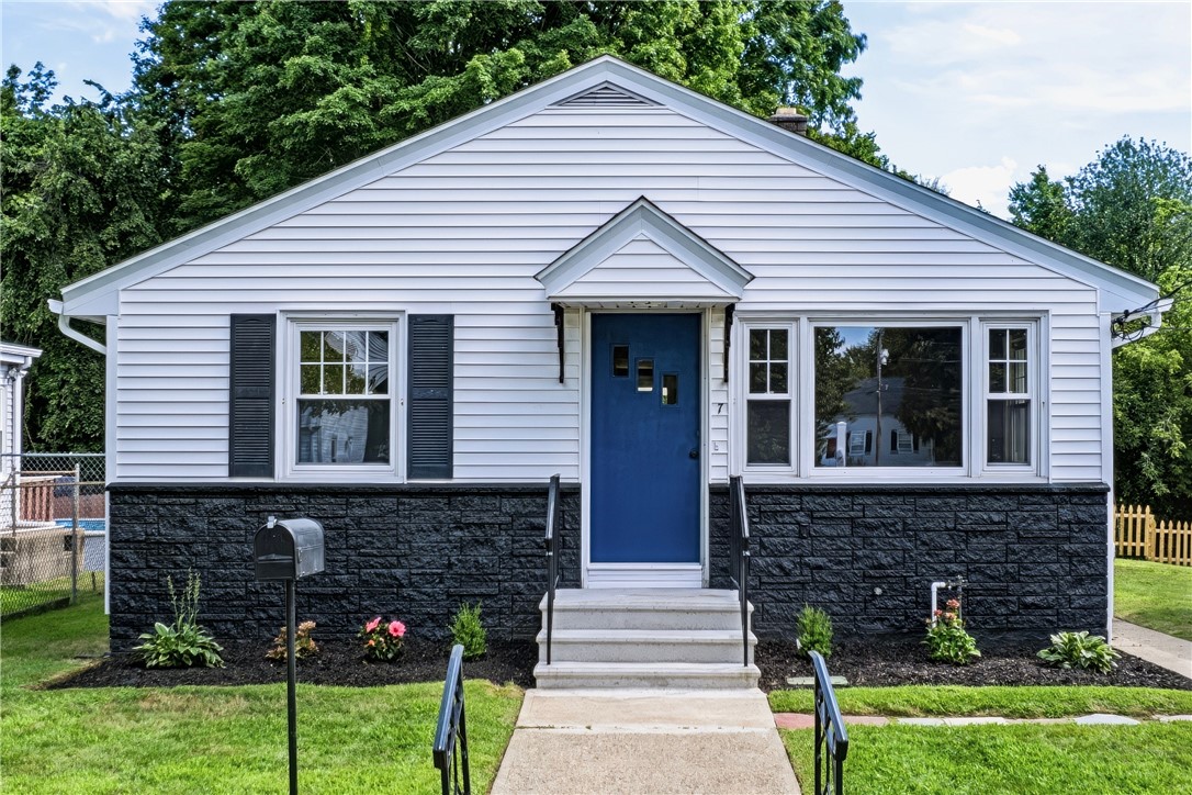 7 Rice Street Johnston, RI 02919 - Photo 2 of 30 Gallery Image 2