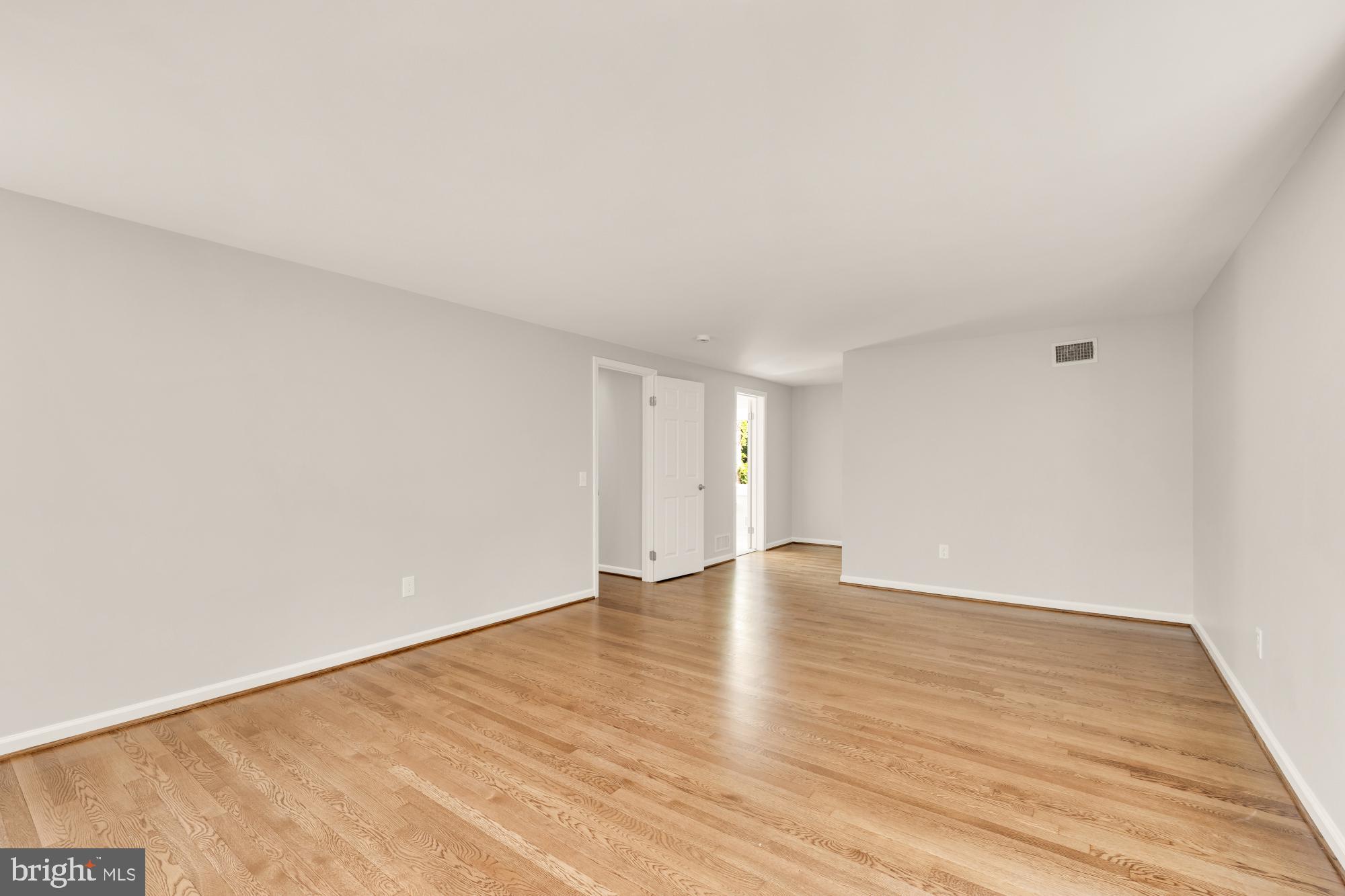 8705 Bells Mill Road Potomac, MD 20854 - Photo 34 of 56