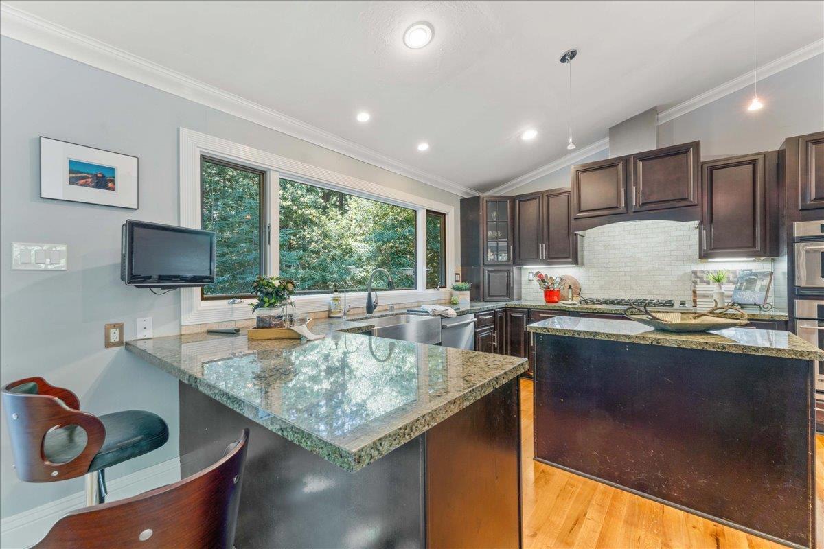 135 Sugar Valley Road Scotts Valley, CA 95066 - Photo 10 of 36 Gallery Image 10