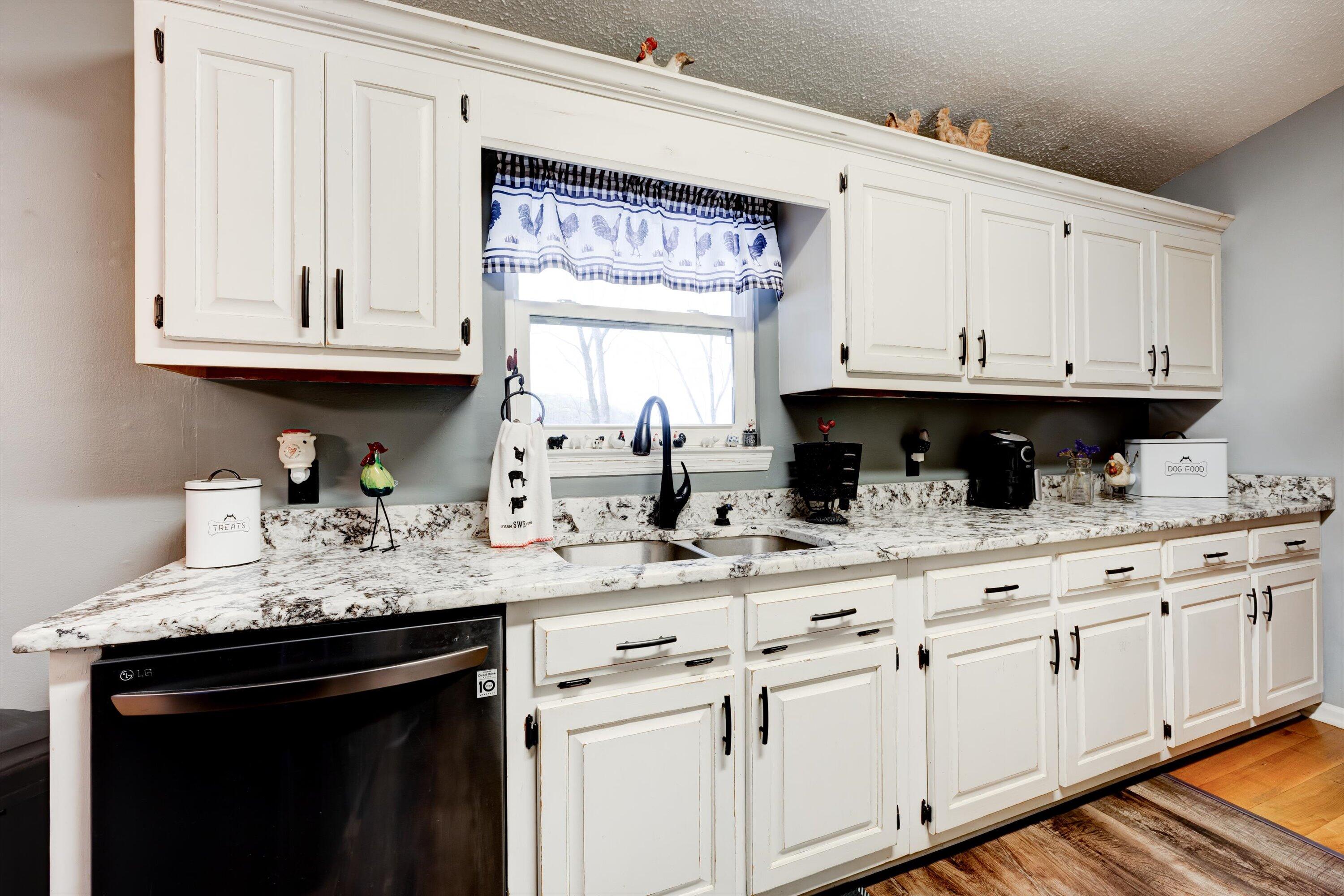 186 Jo Ann Drive Southeast Calhoun, GA 30701 - Photo 16 of 42 15-186 Jo Ann Dr SE-15