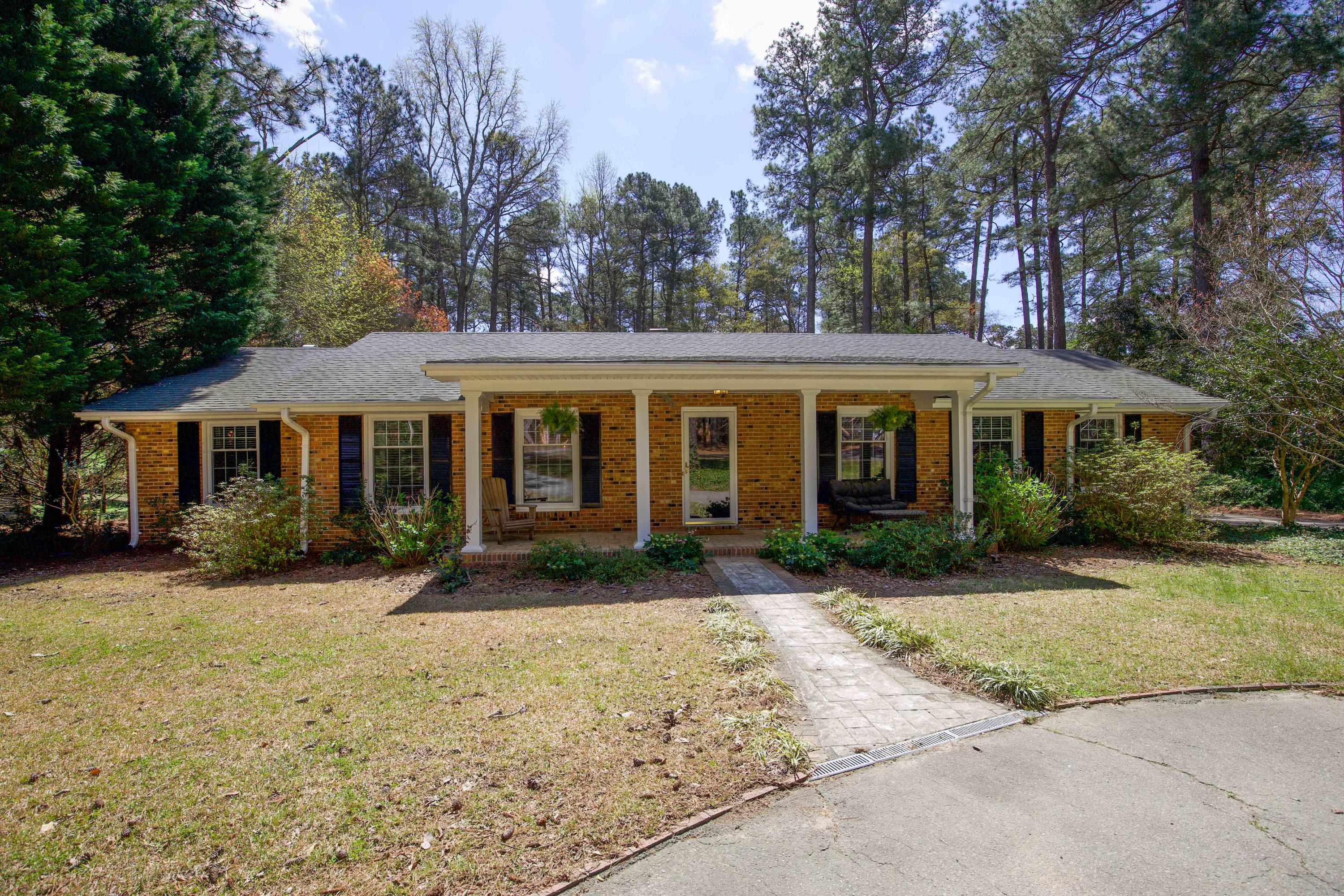 295 Cliff Road Southern Pines, NC 28387 - Photo 1 of 58 Main Photo