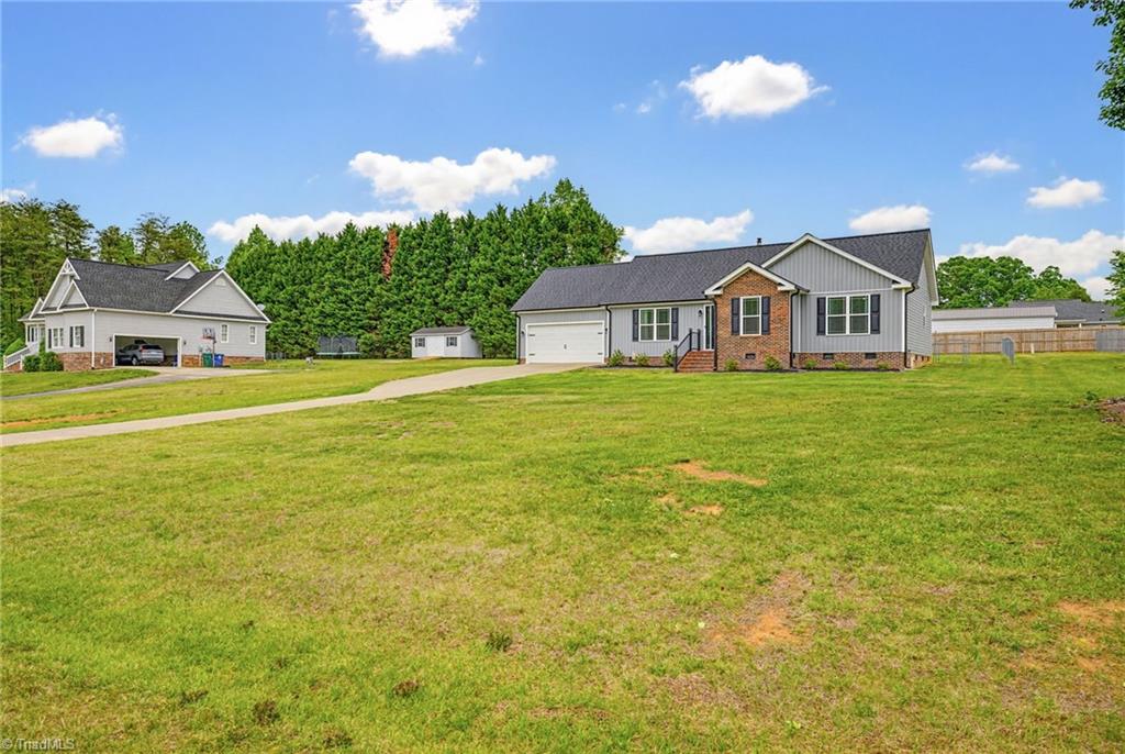 331 Tanglebrook Trail Eden, NC 27288 - Photo 3 of 30