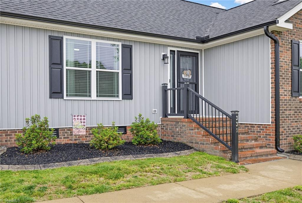 331 Tanglebrook Trail Eden, NC 27288 - Photo 5 of 30
