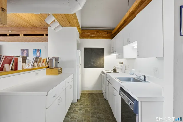 $179,000 | 68 Thermos Avenue, Unit 110A, Norwich, CT 06360