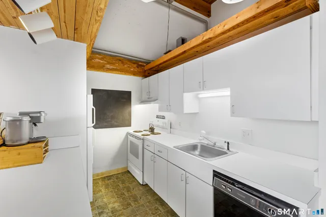 $179,000 | 68 Thermos Avenue, Unit 110A, Norwich, CT 06360