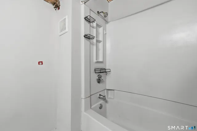 $179,000 | 68 Thermos Avenue, Unit 110A, Norwich, CT 06360