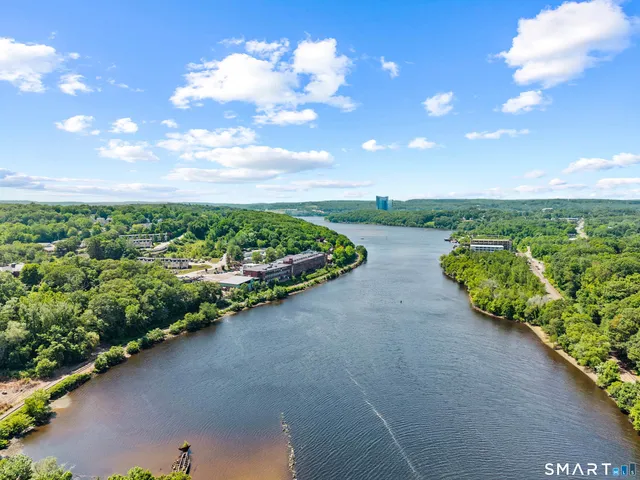 $179,000 | 68 Thermos Avenue, Unit 110A, Norwich, CT 06360