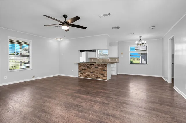 $279,000 | 21356 Highway 90, Sabinal, TX 78881