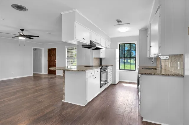 $279,000 | 21356 Highway 90, Sabinal, TX 78881