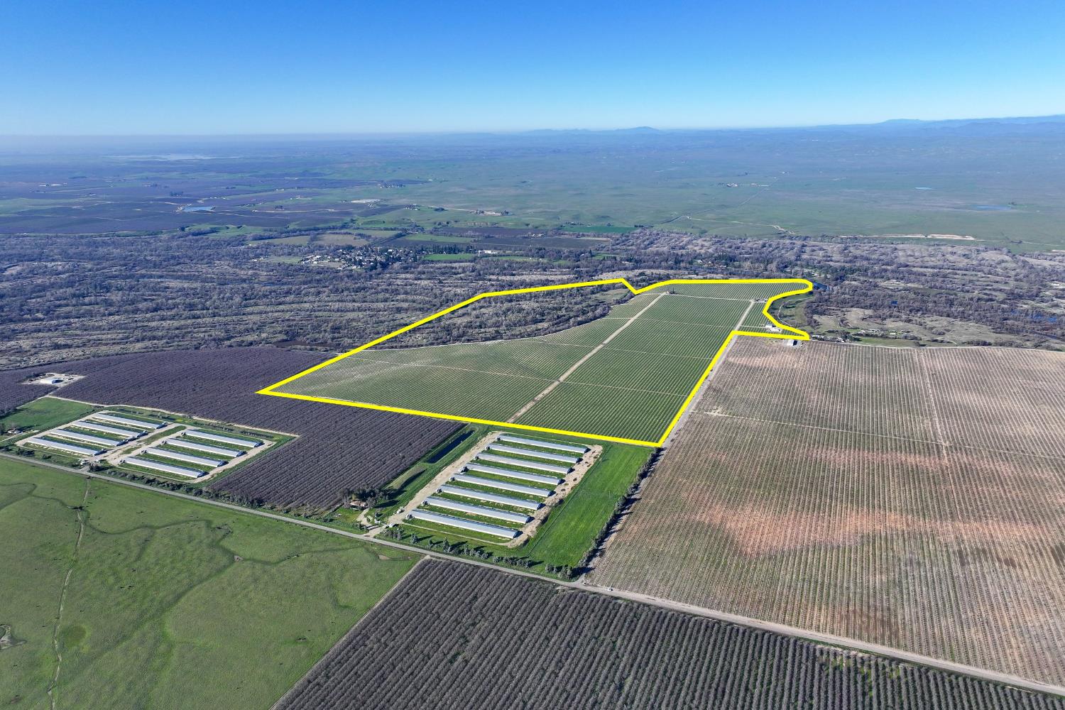 a view of a tennis court