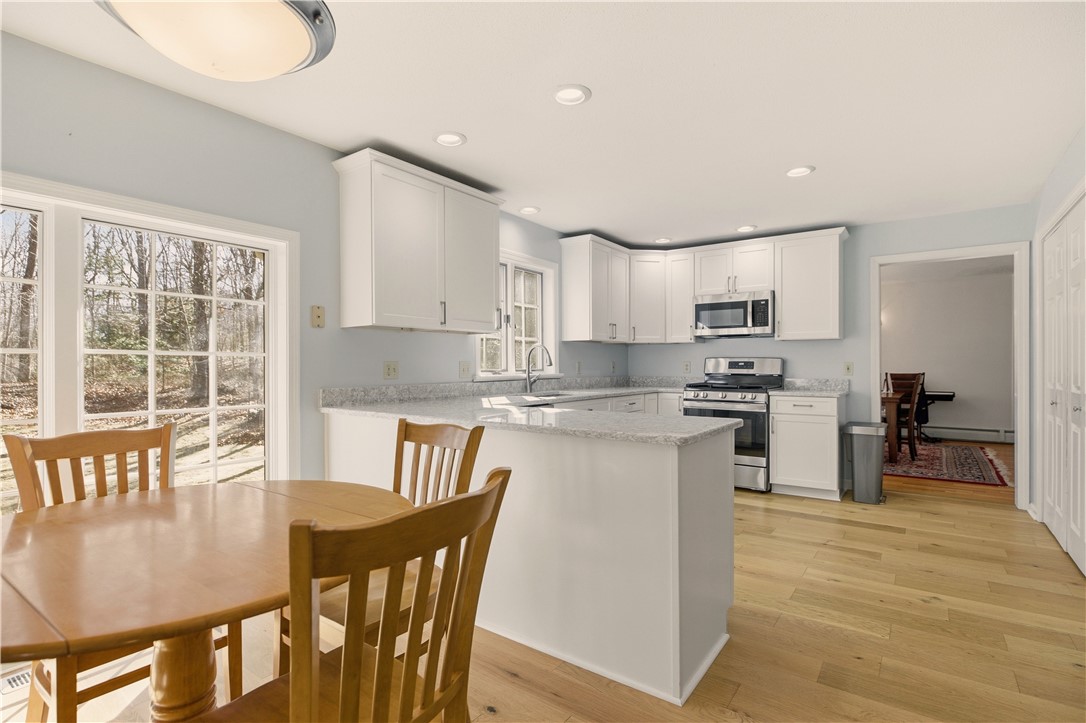 141 Laurel Ridge Lane North Kingstown, RI 02852 - Photo 14 of 35