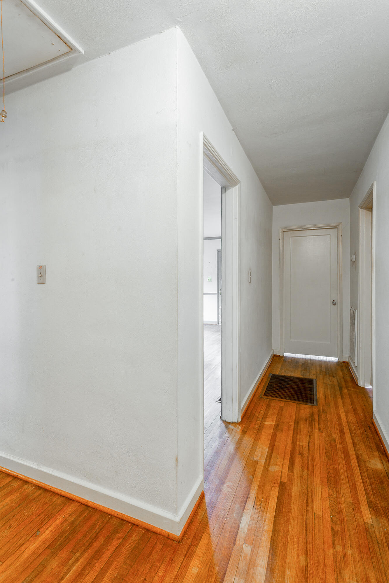 522 Sharondale Road Chattanooga, TN 37412 - Photo 19 of 24 Hallway