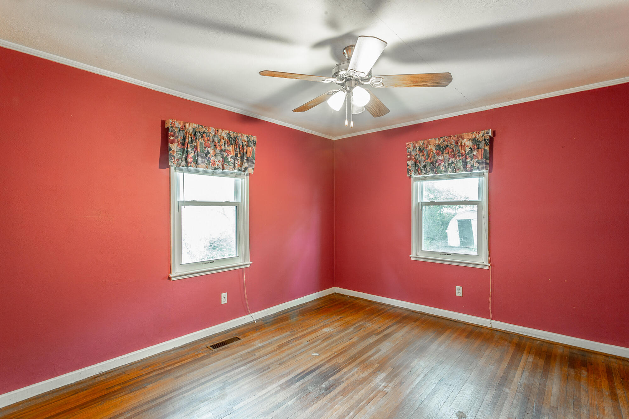 522 Sharondale Road Chattanooga, TN 37412 - Photo 20 of 24 Bedroom 1