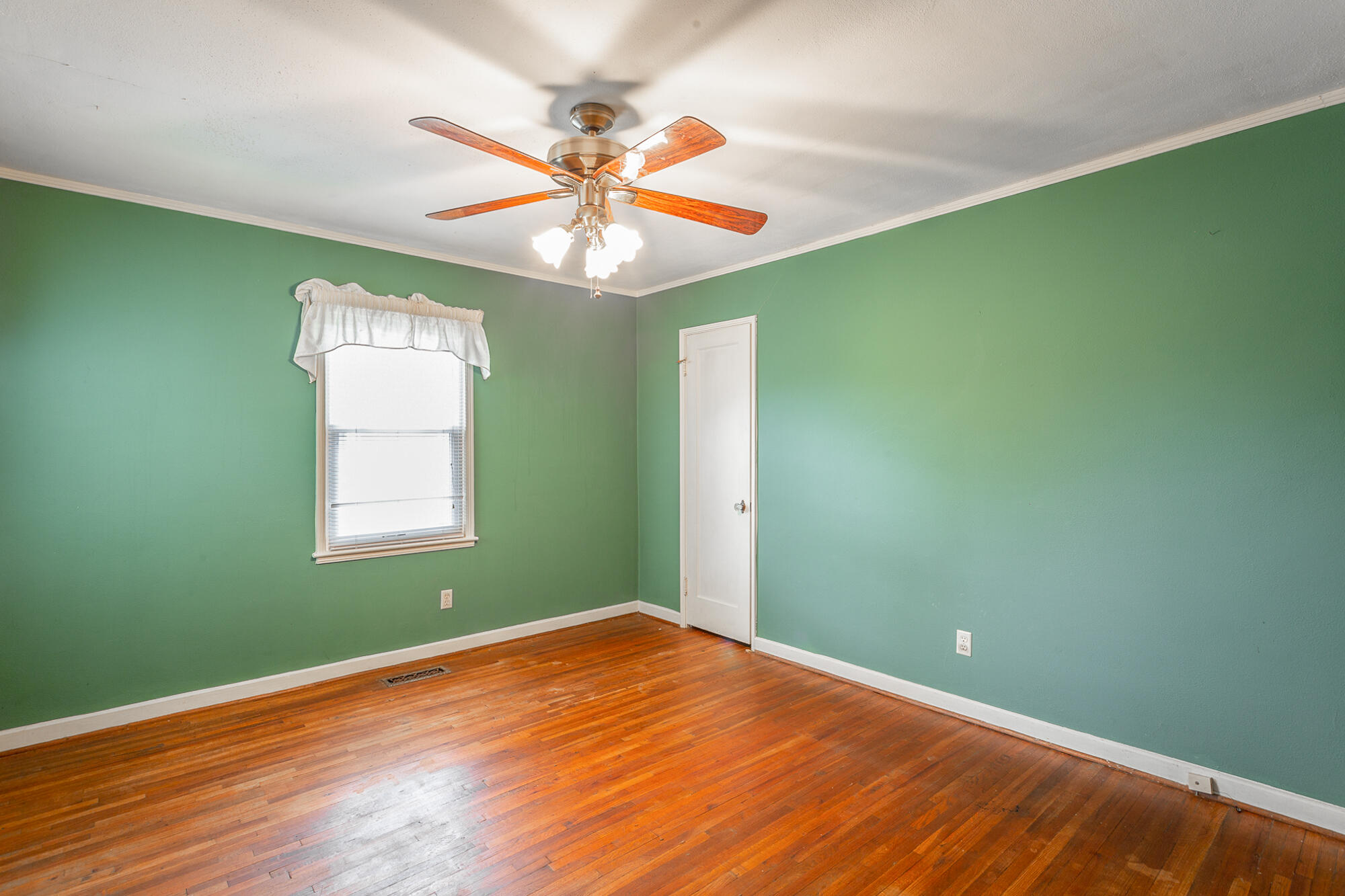 522 Sharondale Road Chattanooga, TN 37412 - Photo 22 of 24 Bedroom 2