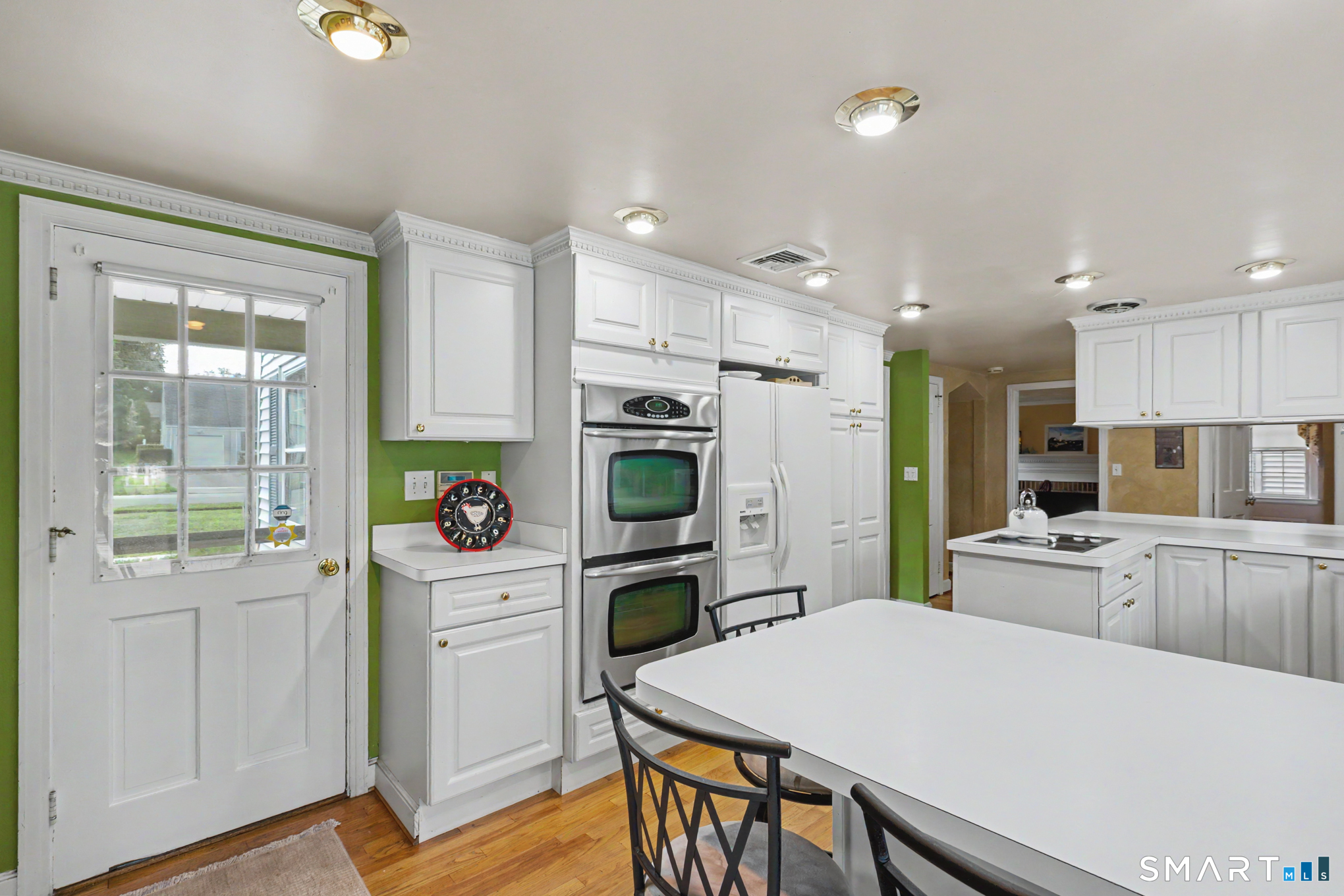 72 Centerwood Road Newington, CT 06111 - Photo 4 of 37 Gallery Image 4