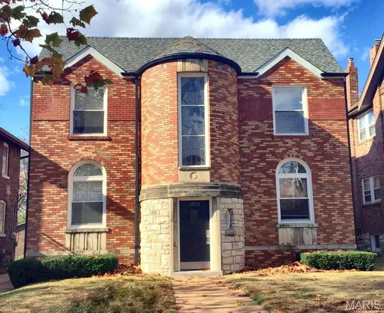 $1,095 | 1035 Claytonia Terrace, Unit 1S, Richmond Heights, MO 63117