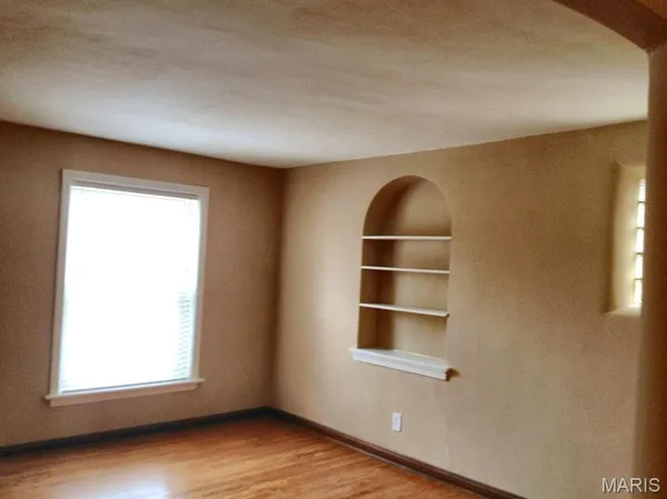 $1,095 | 1035 Claytonia Terrace, Unit 1S, Richmond Heights, MO 63117