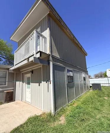 $1,000 | 161 Water Street, Unit B, Pipe Creek, TX 78063