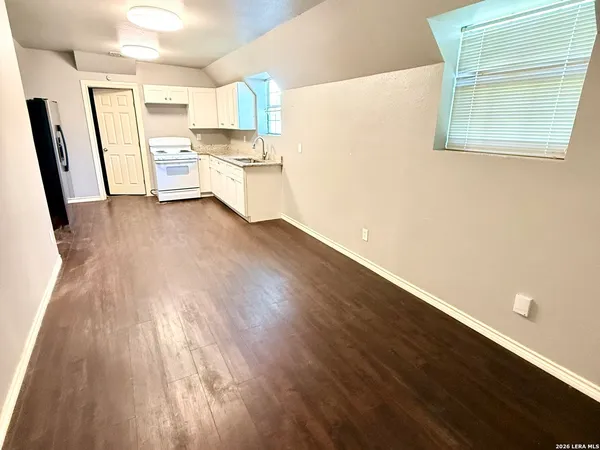 $1,000 | 161 Water Street, Unit B, Pipe Creek, TX 78063