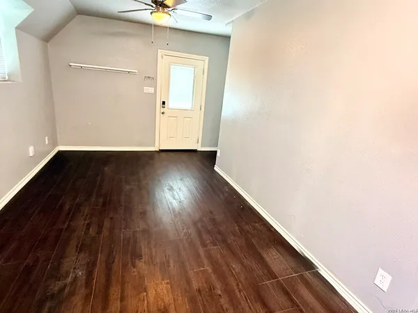 $1,000 | 161 Water Street, Unit B, Pipe Creek, TX 78063