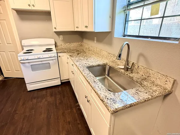 $1,000 | 161 Water Street, Unit B, Pipe Creek, TX 78063