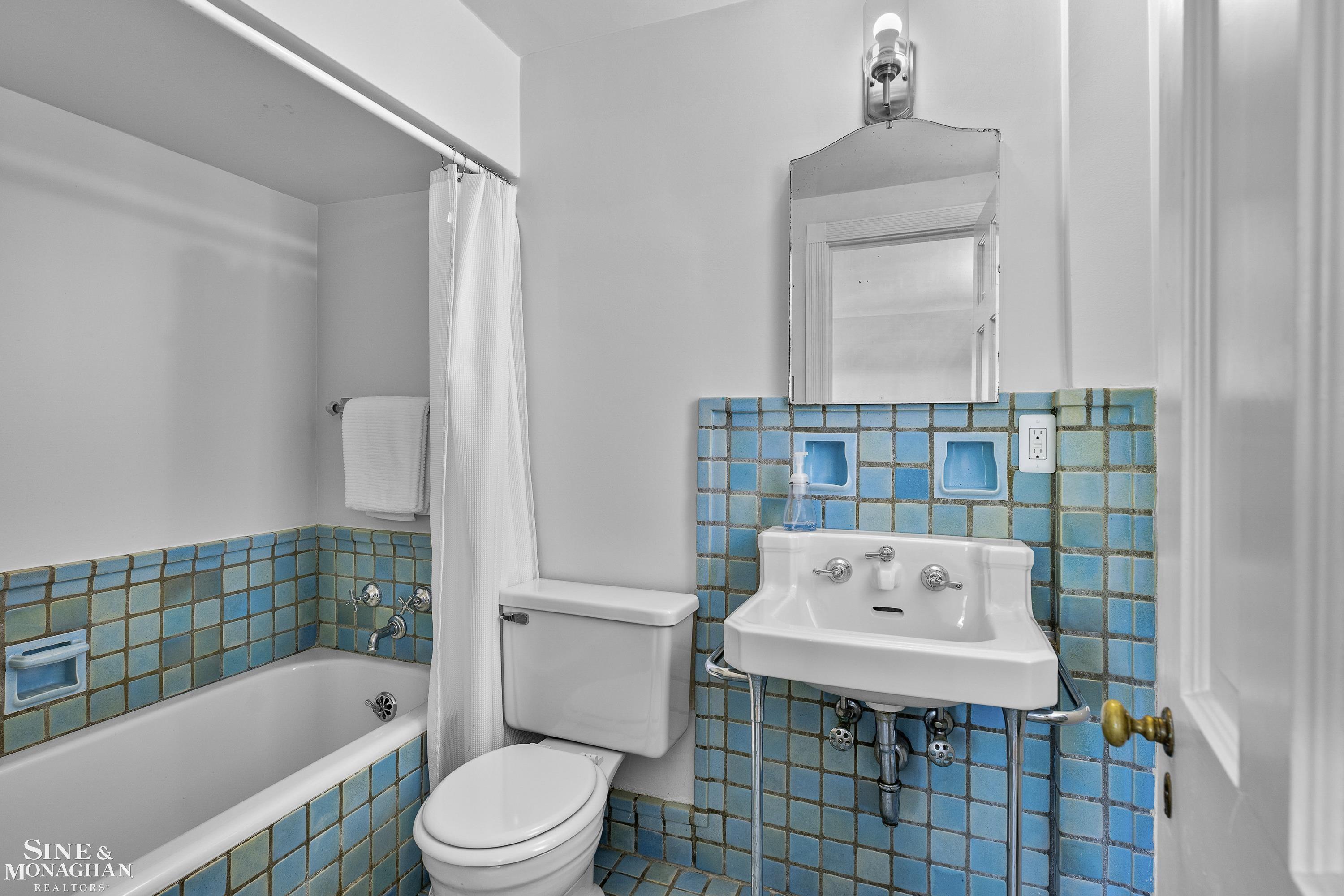 93 Merriweather Road Grosse Pointe, MI 48236 - Photo 49 of 75