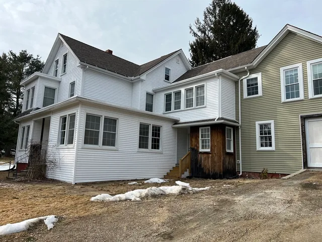 $1,500 | 131 School Street, Unit 2R, North Brookfield, MA 01535