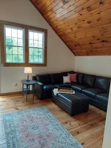 $1,500 | 131 School Street, Unit 2R, North Brookfield, MA 01535