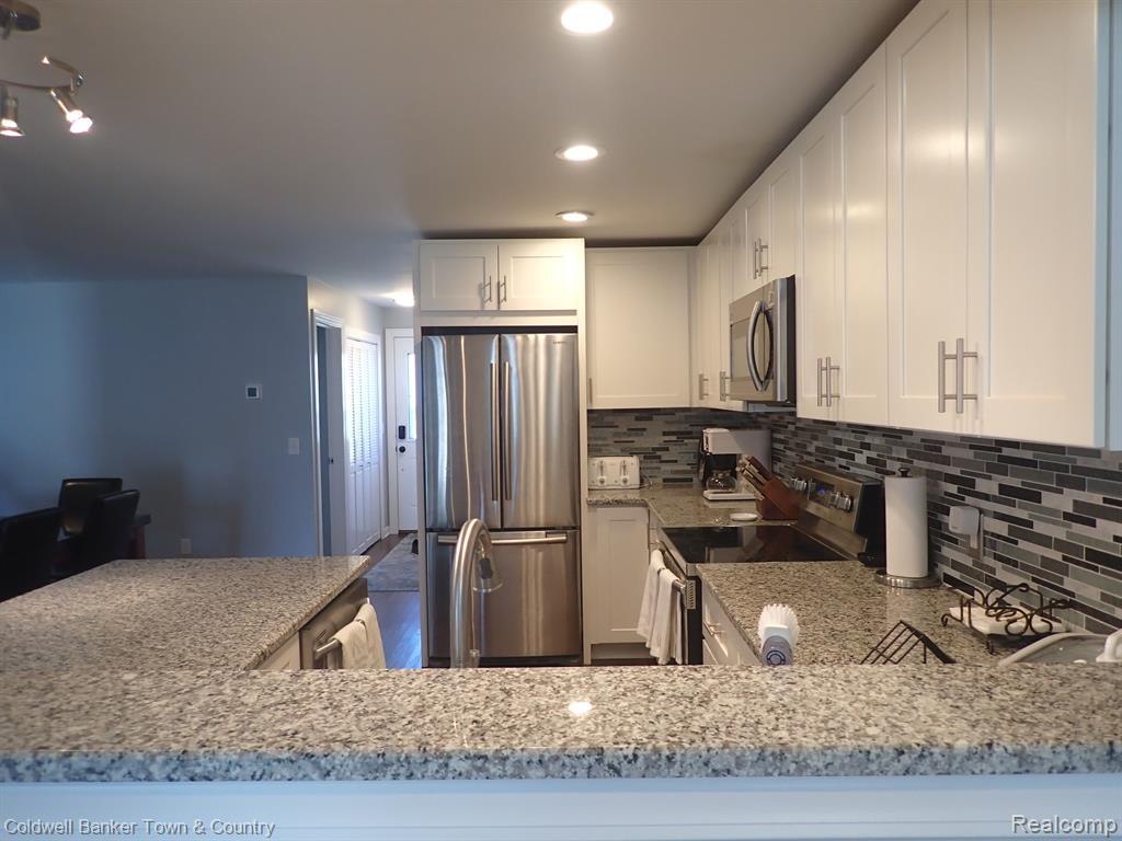 8813 Riverside Drive Brighton, MI 48116 - Photo 14 of 29 Gallery Image 14