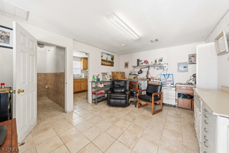 528 Spring Street, Unit 3 Elizabeth, NJ 07201 - Photo 14 of 18