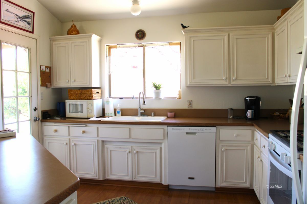 7348 Cyrus Canyon Road Kernville, CA 93238 - Photo 10 of 33