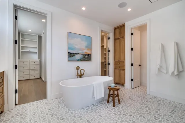 $15,000 | 9233 East Lake Highlands Drive, Dallas, TX 75218