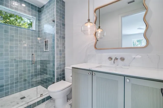 $15,000 | 9233 East Lake Highlands Drive, Dallas, TX 75218