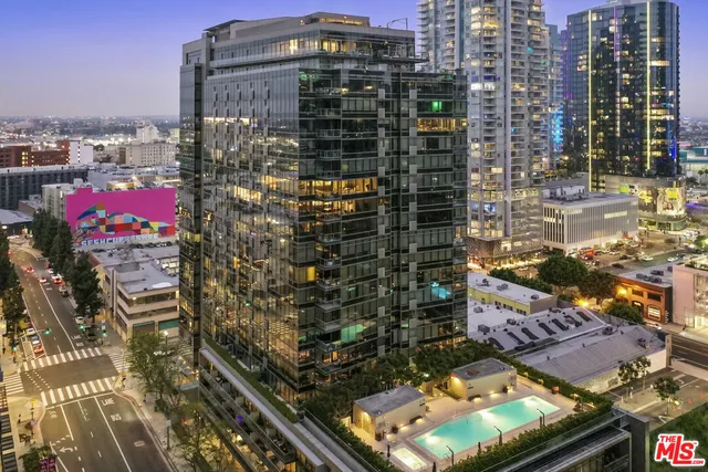 $589,000 | 1155 South Grand Avenue, Unit 915, Los Angeles, CA 90015