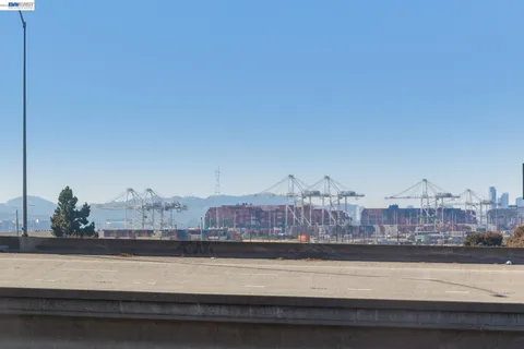 $349,000 | 675 8th Street, Unit 10, Oakland, CA 94607