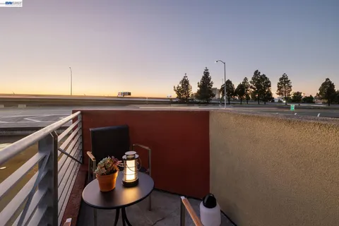 $349,000 | 675 8th Street, Unit 10, Oakland, CA 94607
