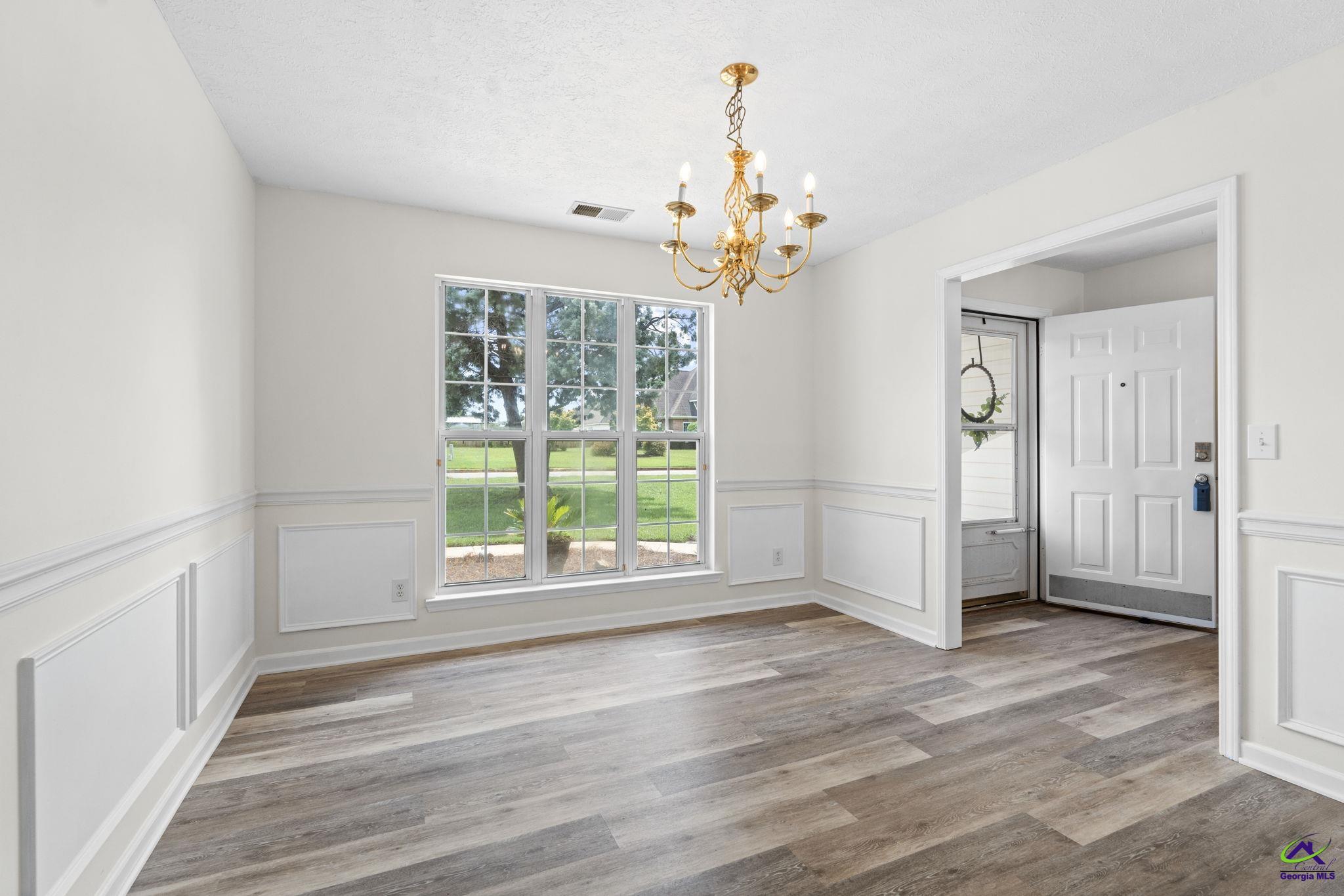 141 Spring Chase Circle Kathleen, GA 31047 - Photo 7 of 39